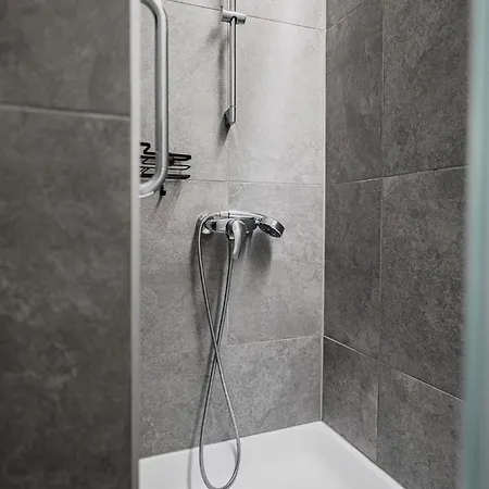 アパート Butique Grand バラトンレッレ