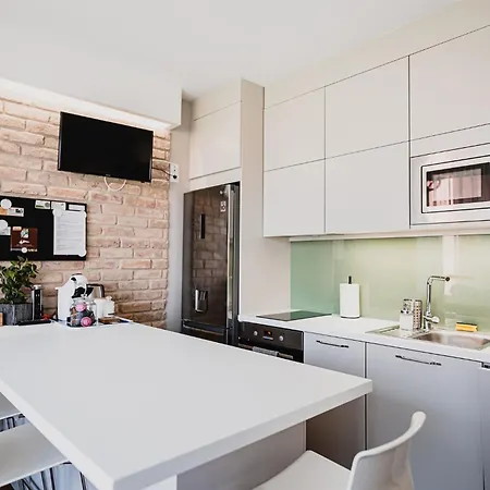 Butique Grand バラトンレッレ