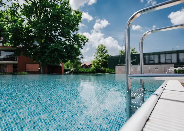 Butique Grand * בלטונללה